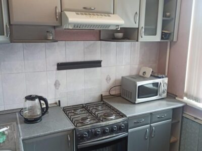 Квартира рядом с метро (96374986)